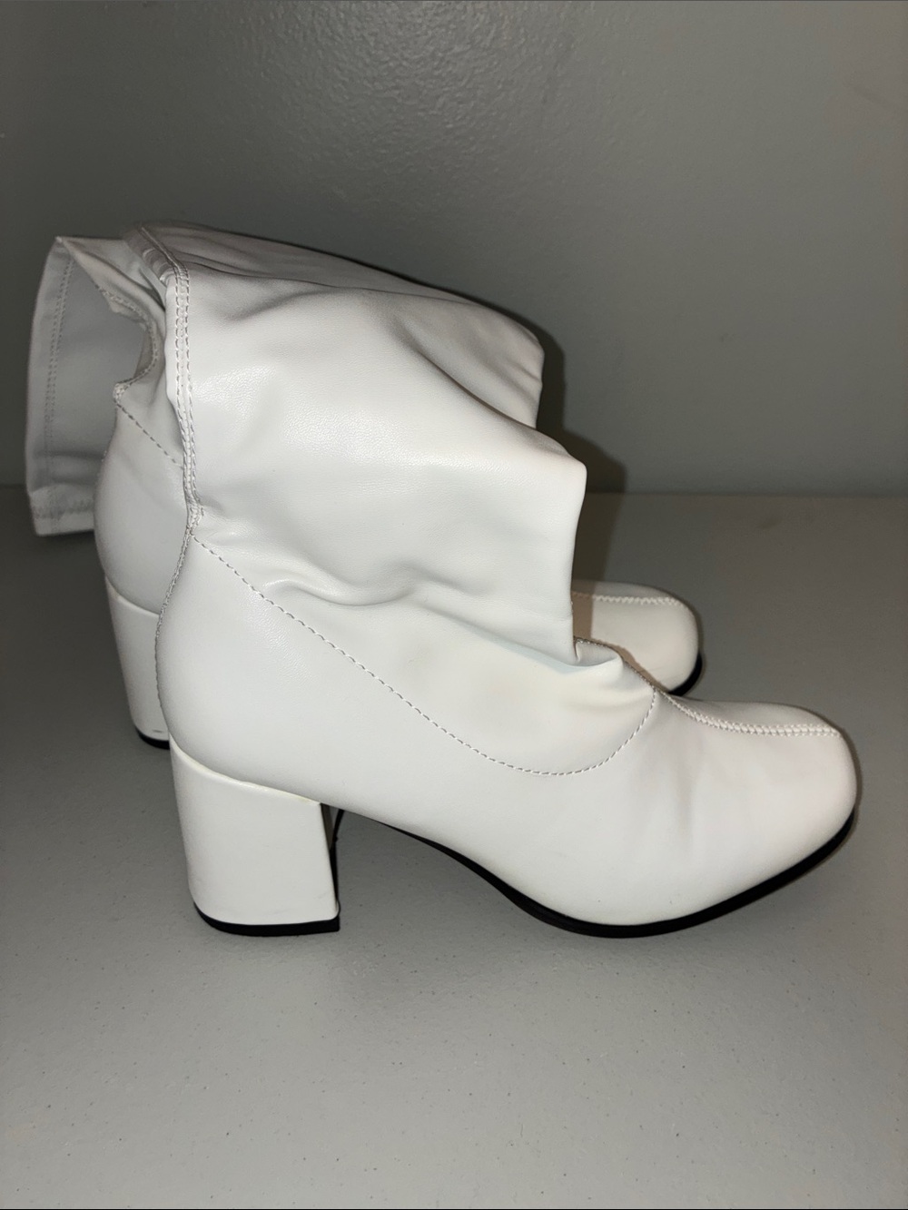 White Women's Mid-Heel Ankle Boots
